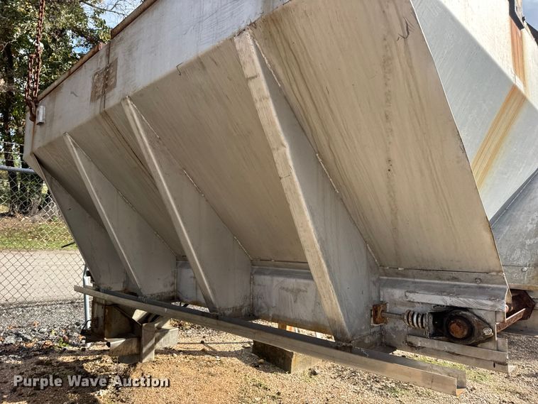 image for item DO2396 Good Roads, Inc. spreader