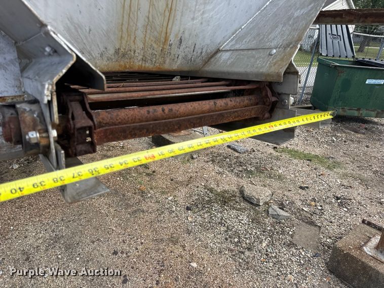 image for item DO2396 Good Roads, Inc. spreader