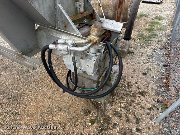 image for item DO2396 Good Roads, Inc. spreader