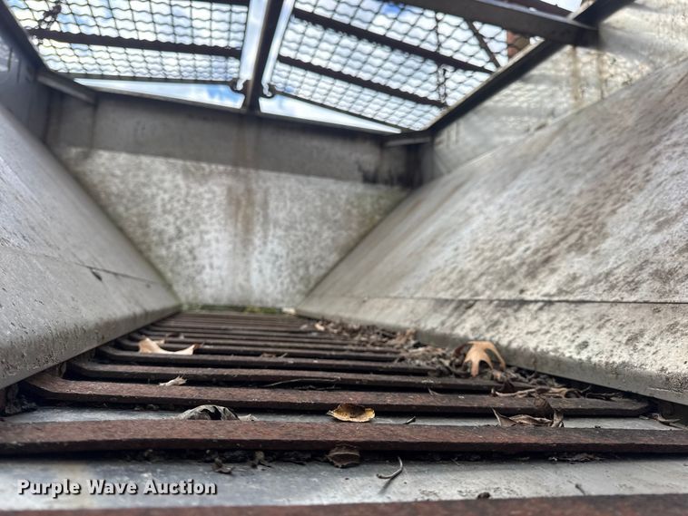 image for item DO2396 Good Roads, Inc. spreader