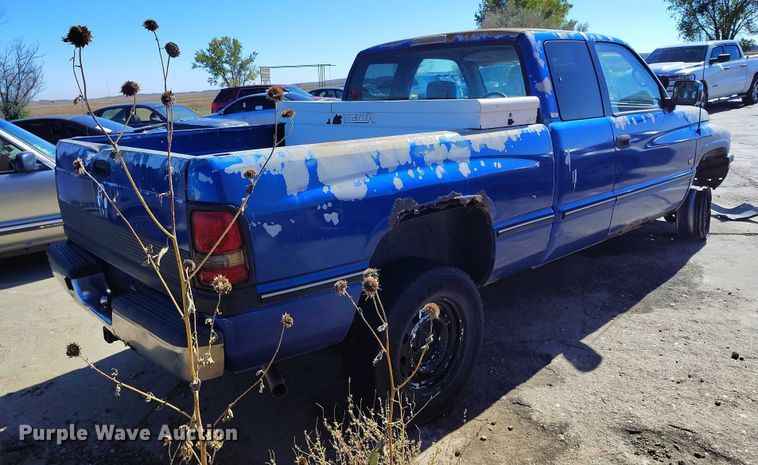 image for item DP5038 1997 Dodge Ram 1500 Club Cab pickup truck