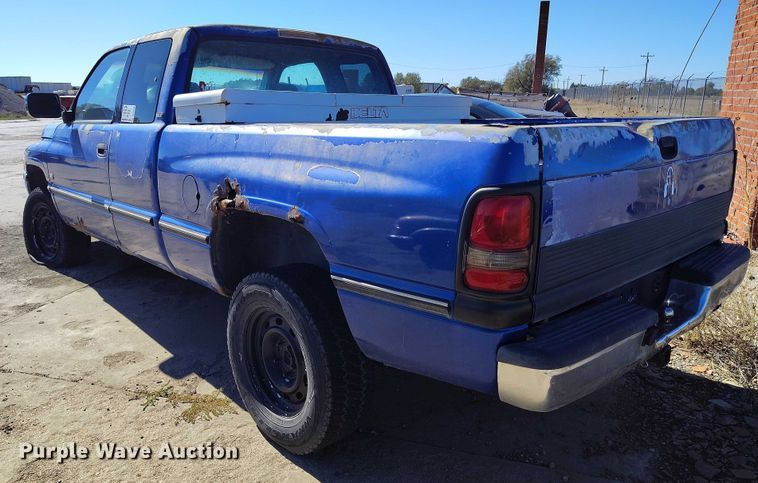 image for item DP5038 1997 Dodge Ram 1500 Club Cab pickup truck