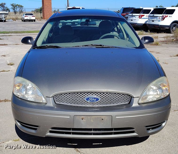 image for item DP5039 2004 Ford Taurus 
