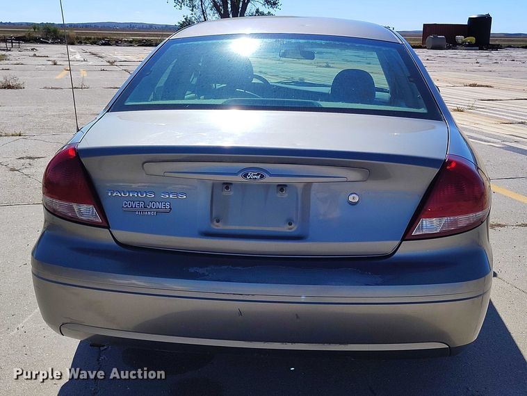 image for item DP5039 2004 Ford Taurus 
