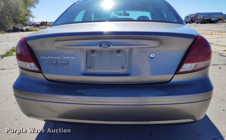 image for item DP5039 2004 Ford Taurus 