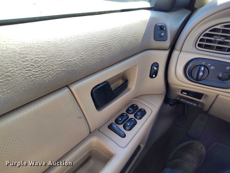 image for item DP5039 2004 Ford Taurus 