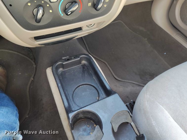 image for item DP5039 2004 Ford Taurus 