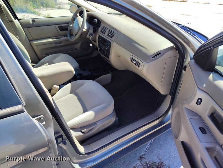 image for item DP5039 2004 Ford Taurus 