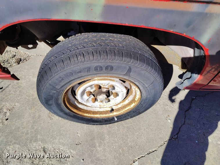 image for item DP5043 1995 Nissan pickup truck