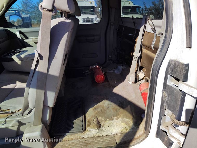 image for item DP5044 2012 Chevrolet Silverado 1500 Ext. Cab pickup truck