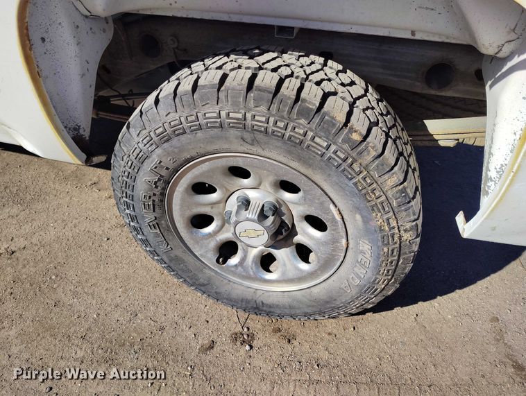 image for item DP5044 2012 Chevrolet Silverado 1500 Ext. Cab pickup truck