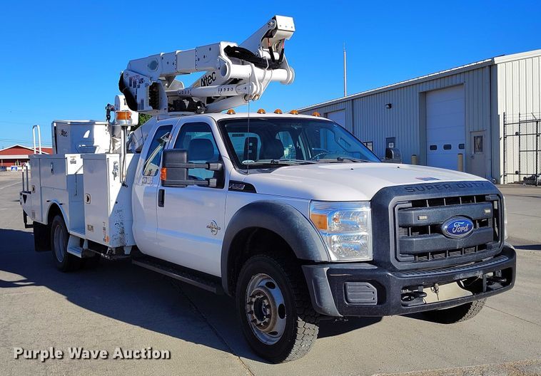 image for item DP5048 2016 Ford F550 bucket truck