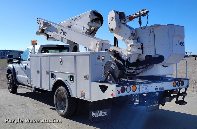 image for item DP5048 2016 Ford F550 bucket truck