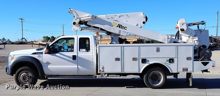 image for item DP5048 2016 Ford F550 bucket truck