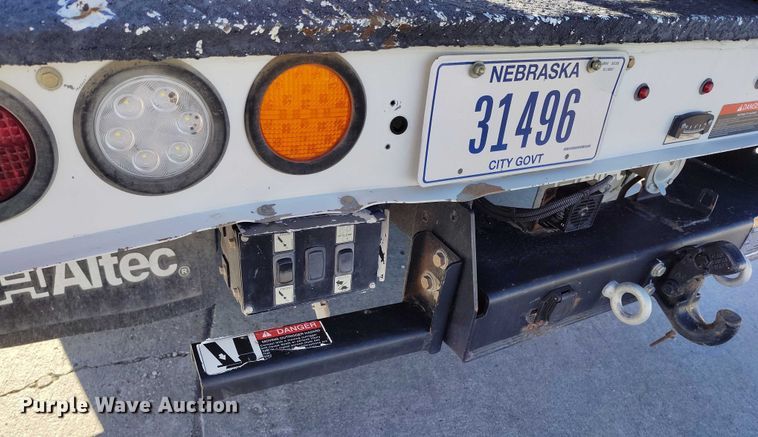 image for item DP5048 2016 Ford F550 bucket truck