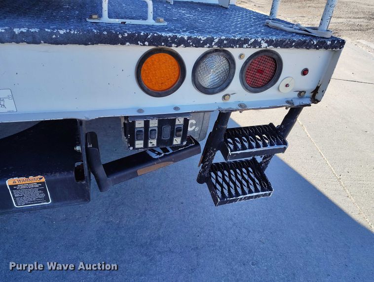 image for item DP5048 2016 Ford F550 bucket truck