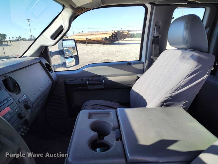 image for item DP5048 2016 Ford F550 bucket truck