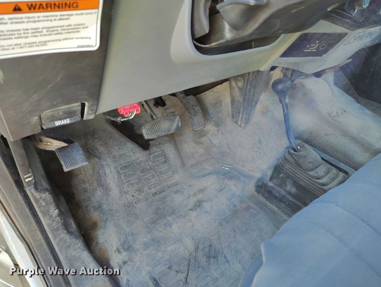 image for item DP5048 2016 Ford F550 bucket truck