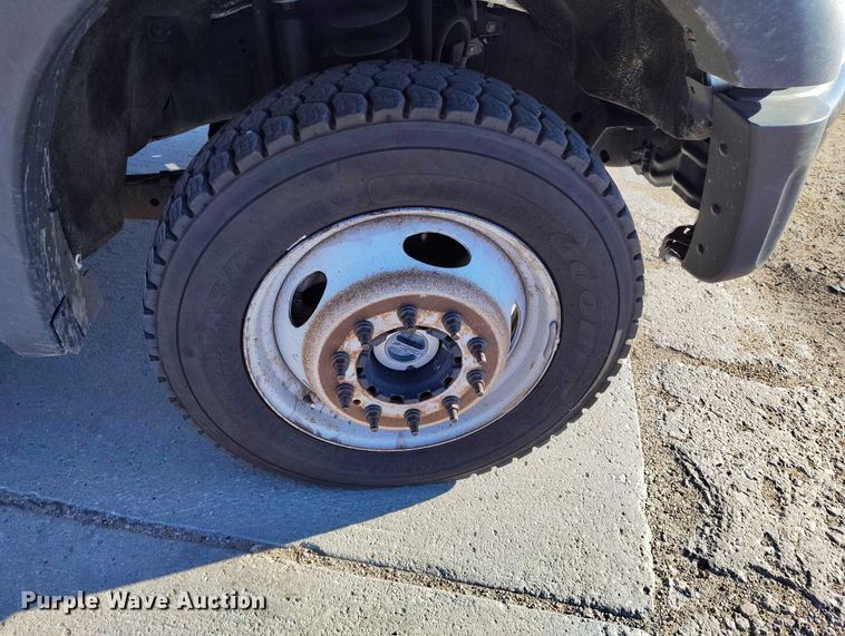 image for item DP5048 2016 Ford F550 bucket truck