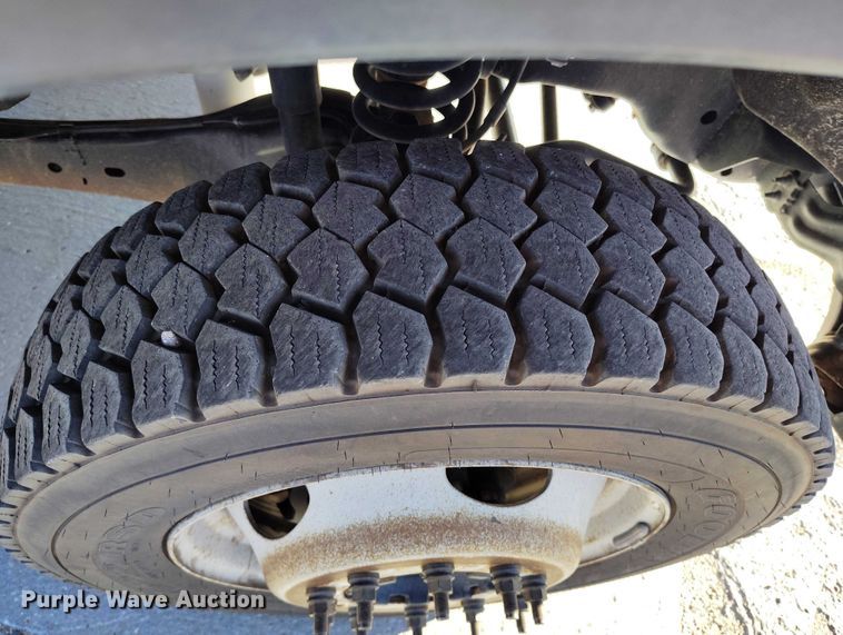 image for item DP5048 2016 Ford F550 bucket truck