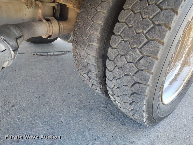 image for item DP5048 2016 Ford F550 bucket truck