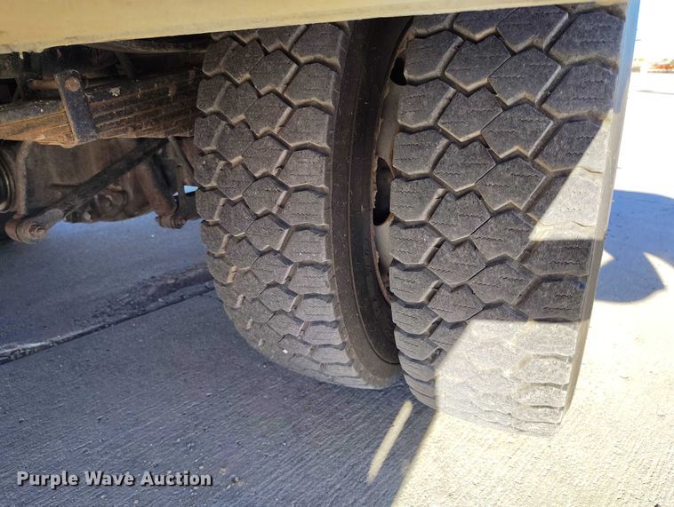 image for item DP5048 2016 Ford F550 bucket truck