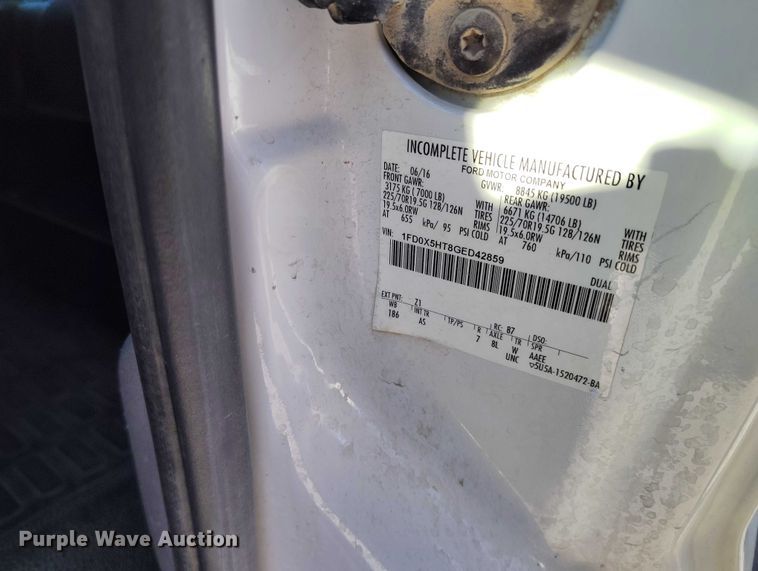 image for item DP5048 2016 Ford F550 bucket truck