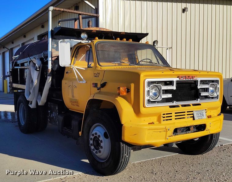image for item DP5049 1988 GMC C7500 dump truck