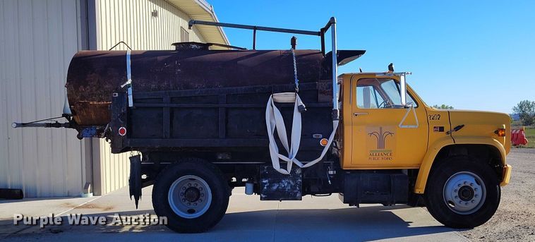image for item DP5049 1988 GMC C7500 dump truck
