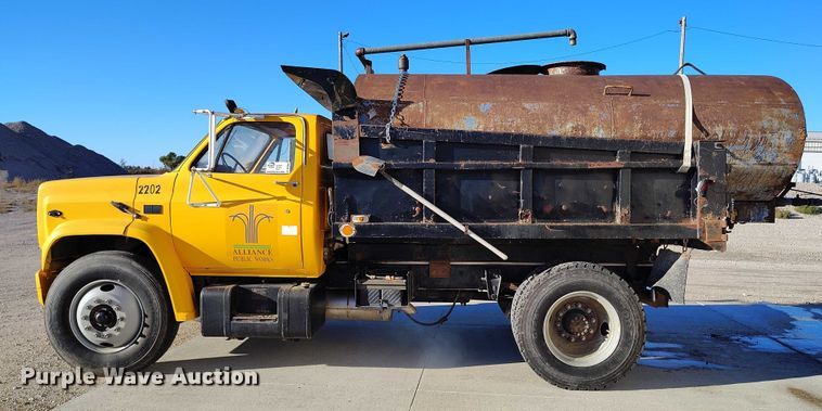 image for item DP5049 1988 GMC C7500 dump truck