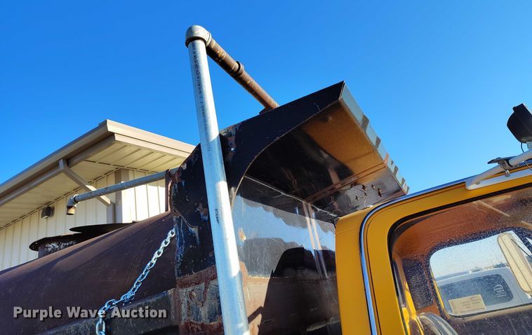 image for item DP5049 1988 GMC C7500 dump truck