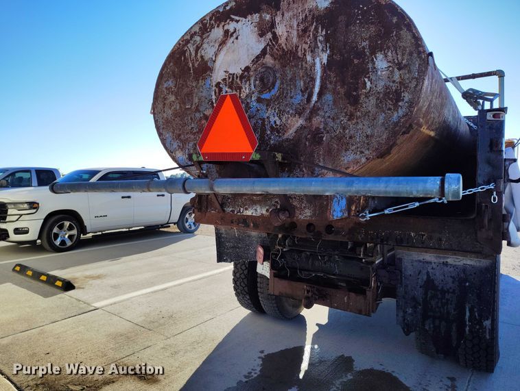 image for item DP5049 1988 GMC C7500 dump truck