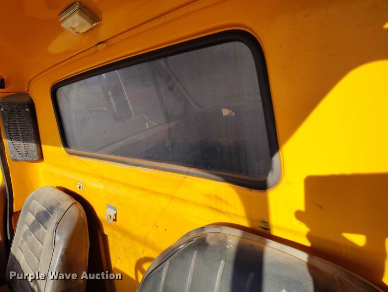 image for item DP5049 1988 GMC C7500 dump truck