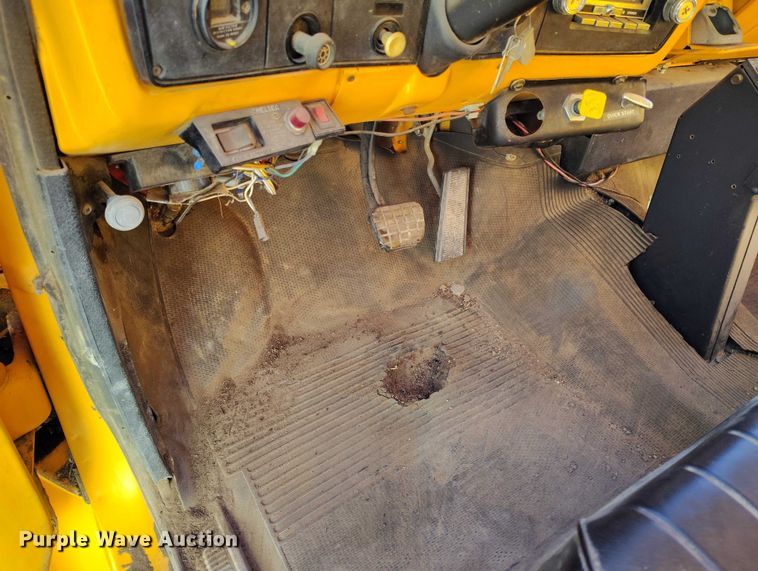 image for item DP5049 1988 GMC C7500 dump truck