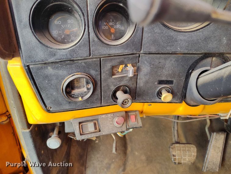 image for item DP5049 1988 GMC C7500 dump truck