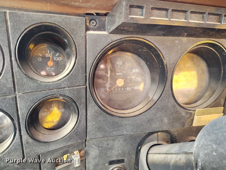 image for item DP5049 1988 GMC C7500 dump truck