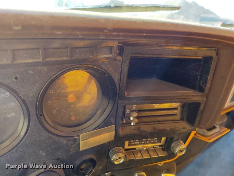 image for item DP5049 1988 GMC C7500 dump truck