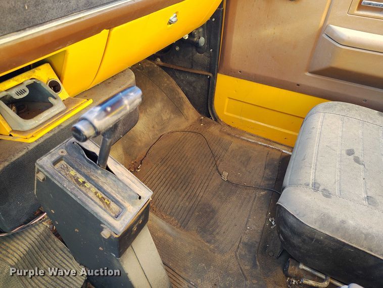 image for item DP5049 1988 GMC C7500 dump truck