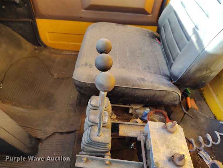 image for item DP5049 1988 GMC C7500 dump truck