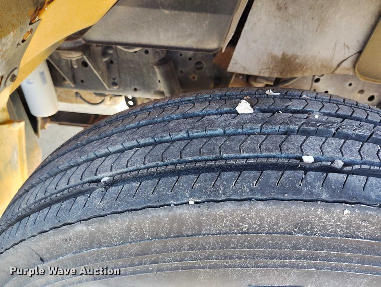 image for item DP5049 1988 GMC C7500 dump truck