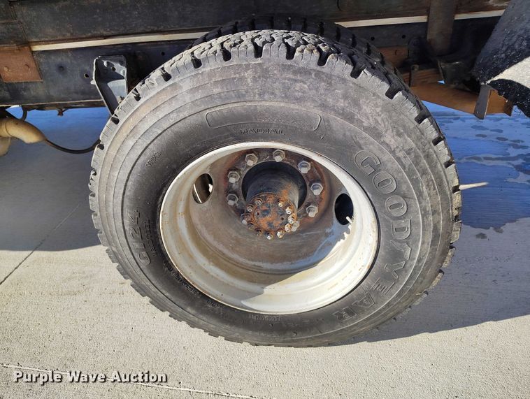 image for item DP5049 1988 GMC C7500 dump truck