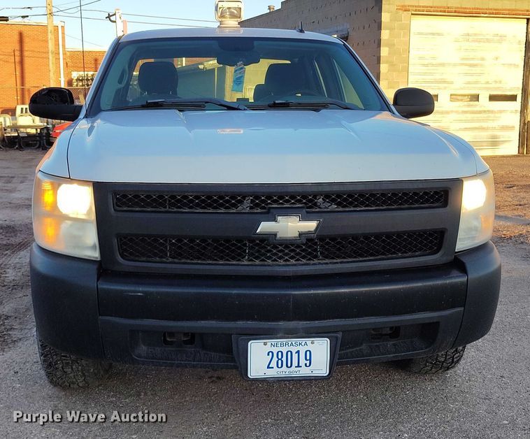 image for item DP5052 2007 Chevrolet Silverado 1500 Ext. Cab pickup truck