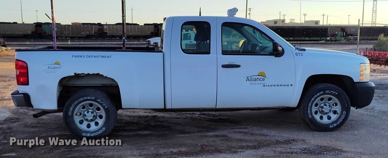 image for item DP5052 2007 Chevrolet Silverado 1500 Ext. Cab pickup truck