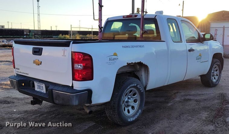 image for item DP5052 2007 Chevrolet Silverado 1500 Ext. Cab pickup truck