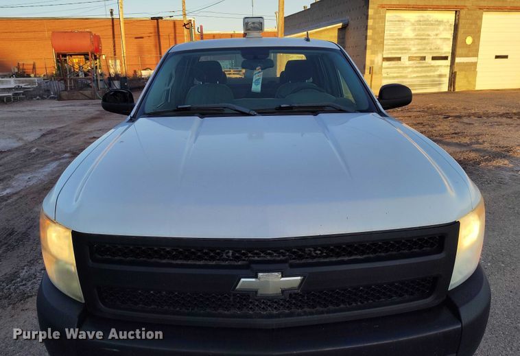 image for item DP5052 2007 Chevrolet Silverado 1500 Ext. Cab pickup truck