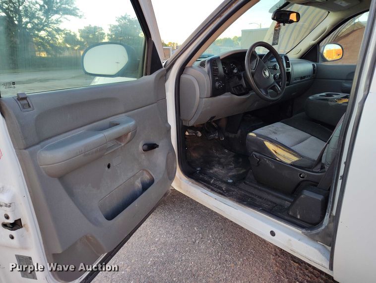 image for item DP5052 2007 Chevrolet Silverado 1500 Ext. Cab pickup truck