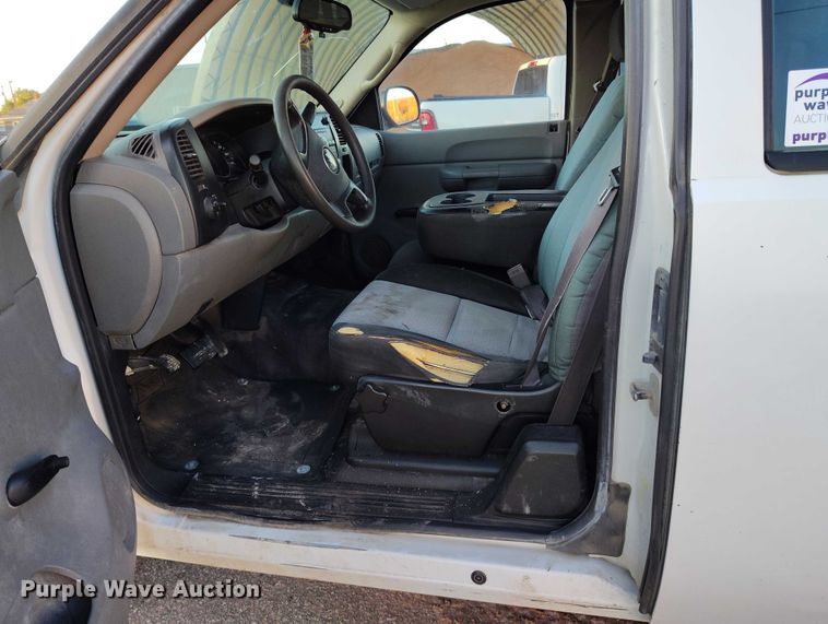 image for item DP5052 2007 Chevrolet Silverado 1500 Ext. Cab pickup truck