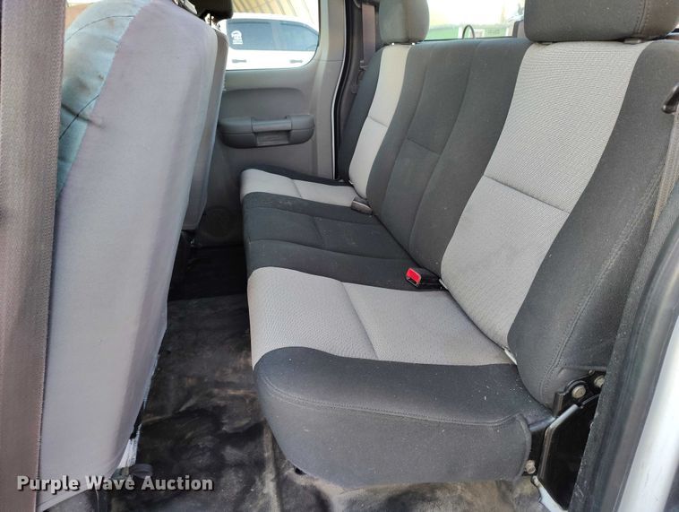 image for item DP5052 2007 Chevrolet Silverado 1500 Ext. Cab pickup truck