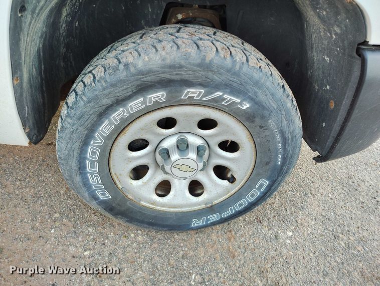 image for item DP5052 2007 Chevrolet Silverado 1500 Ext. Cab pickup truck