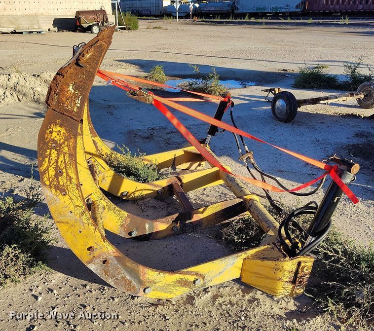 image for item DP5055 V.W.S. wheel loader grapple bucket